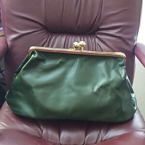 JESALIN Sette Oversized Green Leather Clutch